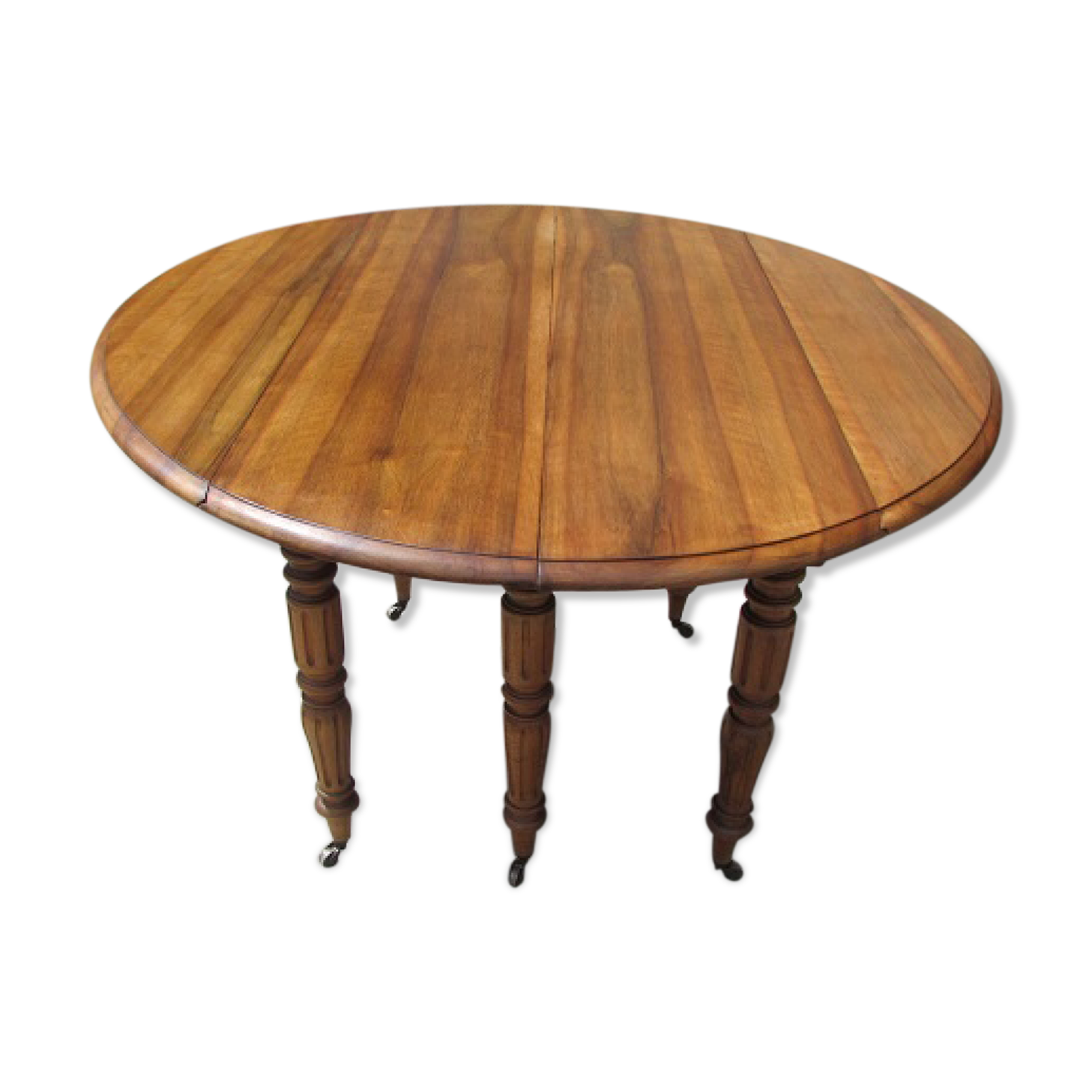 Table 6 feet with flap, opening on 2 extensions, Walnut