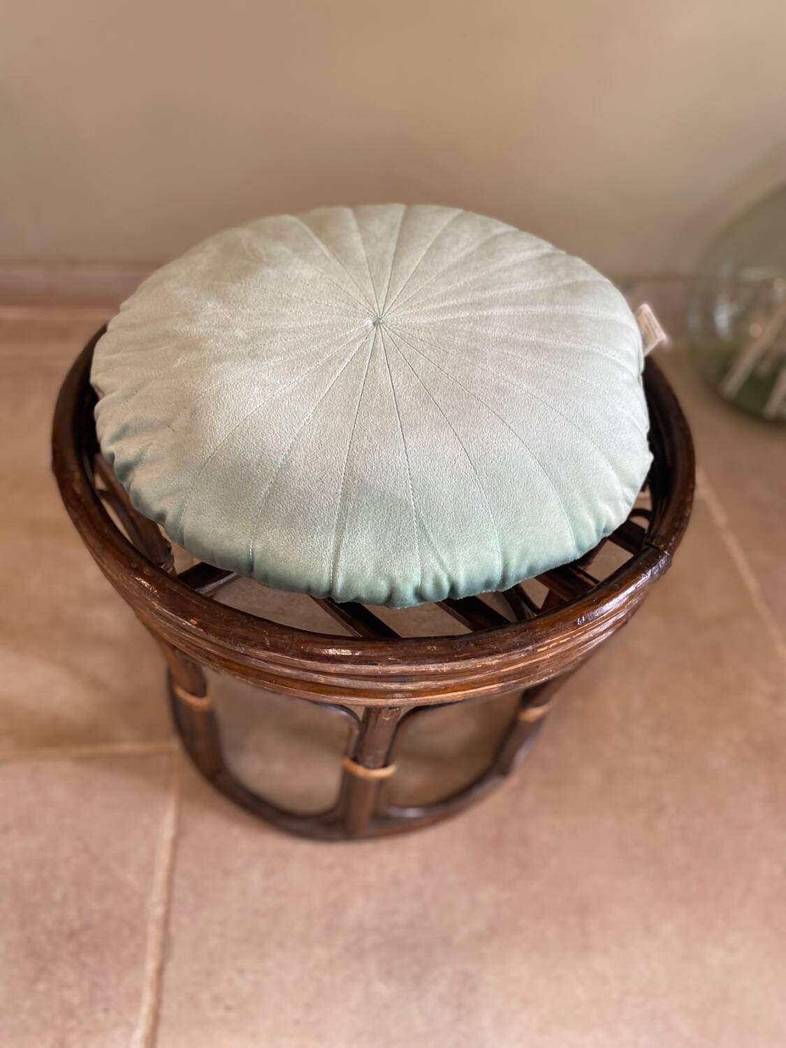Vintage rattan pouf