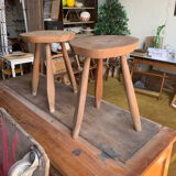 2 mirrors a pair stool pro phil