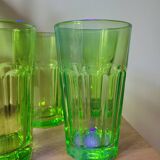 Quatre verres à citronnade vert fluo