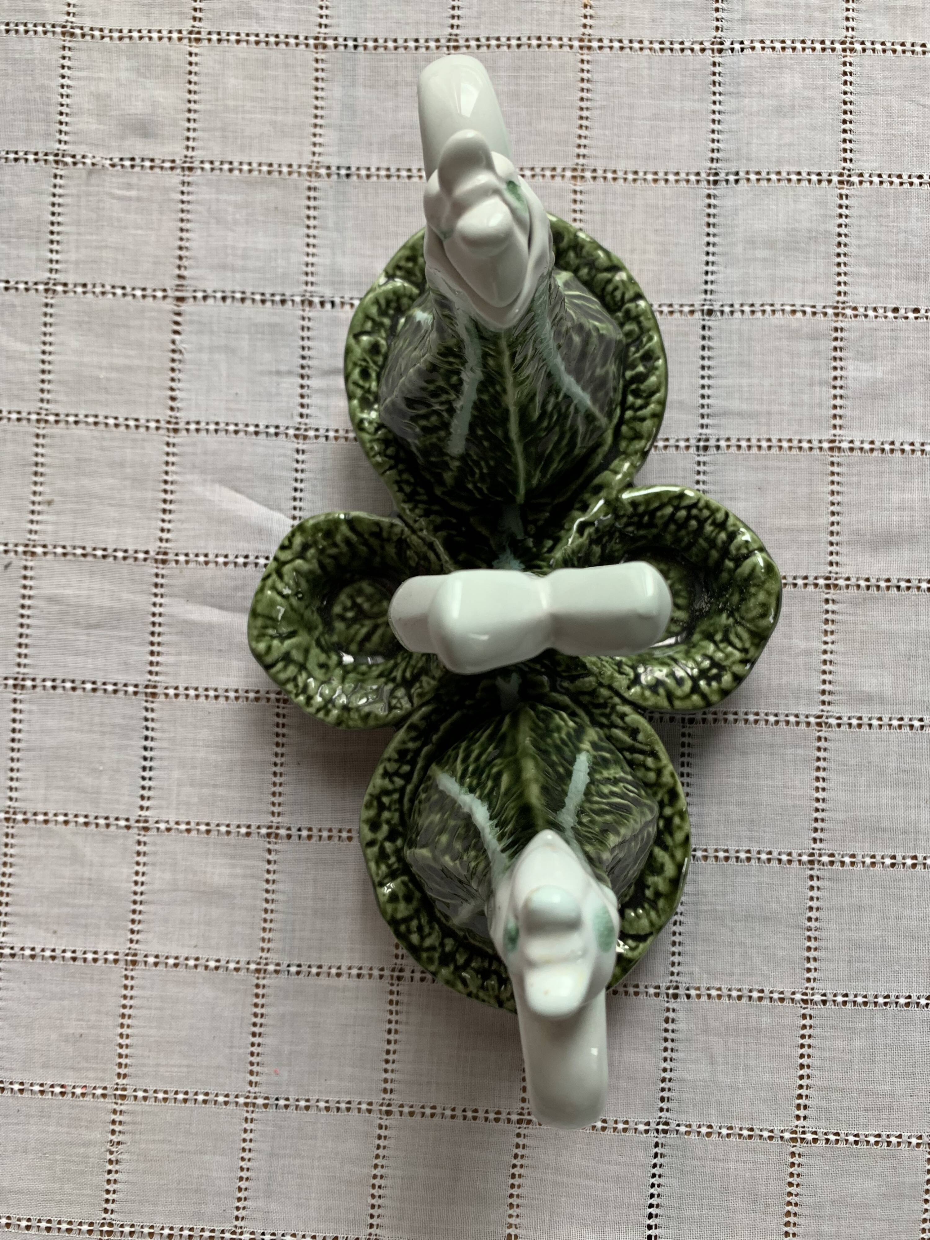 Servant oiler and vinegar cabbage slurry in slurry