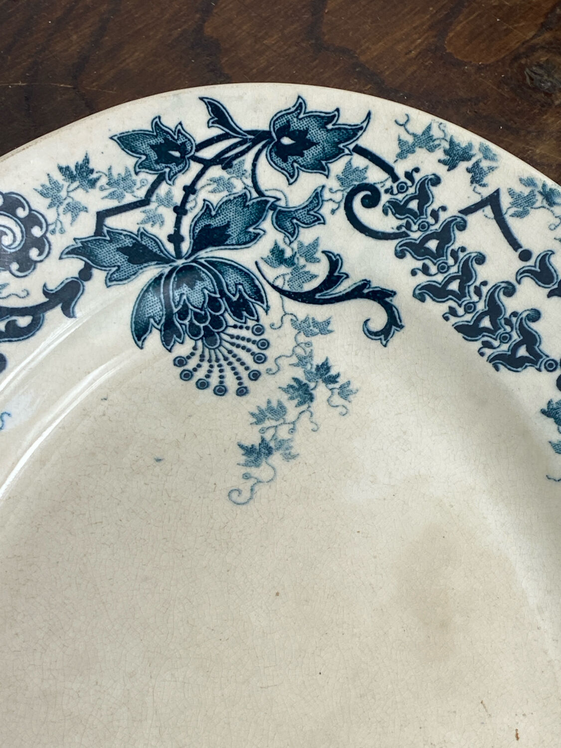 Service plates, iron earth, Sévigné, HB & Cie