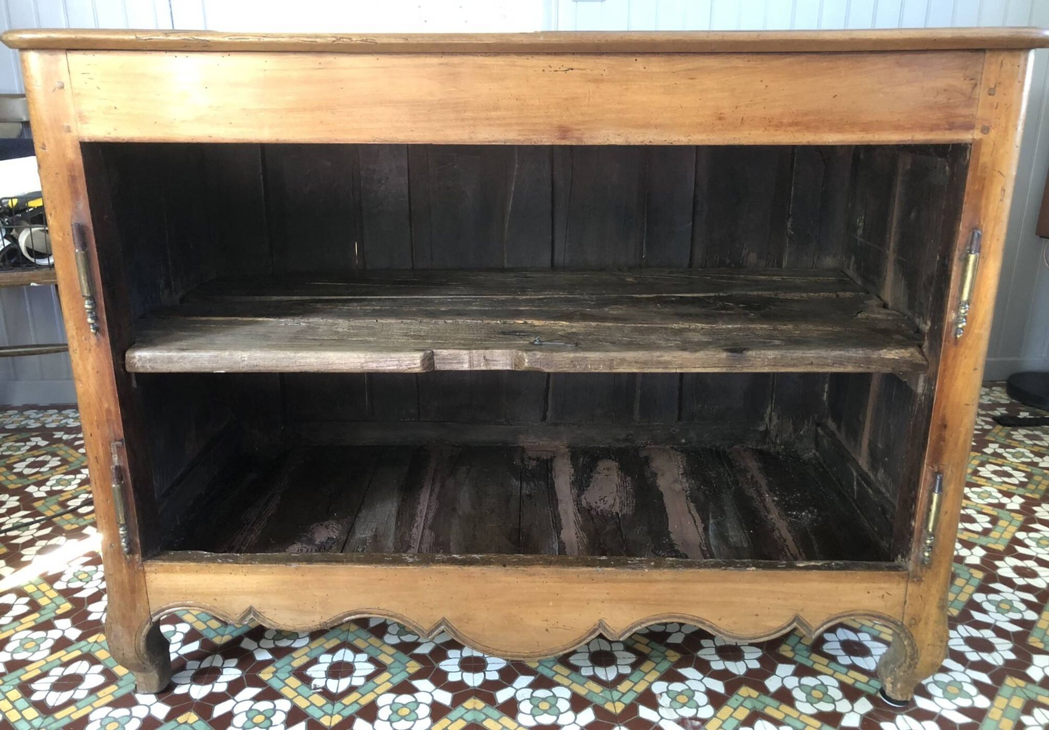Restored cherrywood dresser, 18th century period, beautiful patina