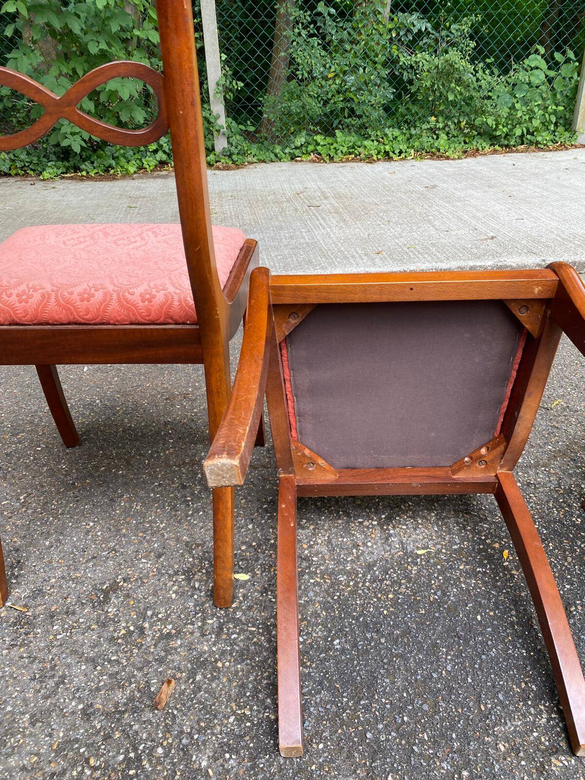 4 dining chairs made of solid wood and pink velvet fabric from the 1950s.