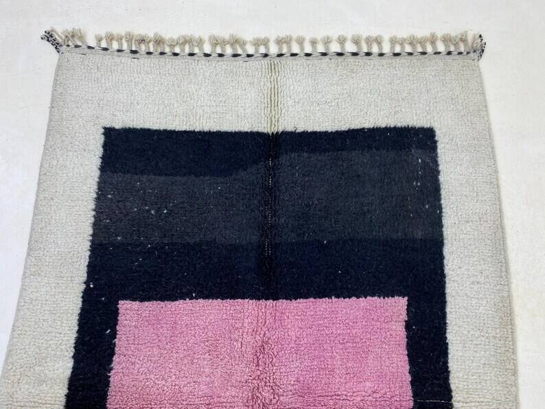 Tapis azilal Tissé main traditionnelle taille 200 x 300 cm