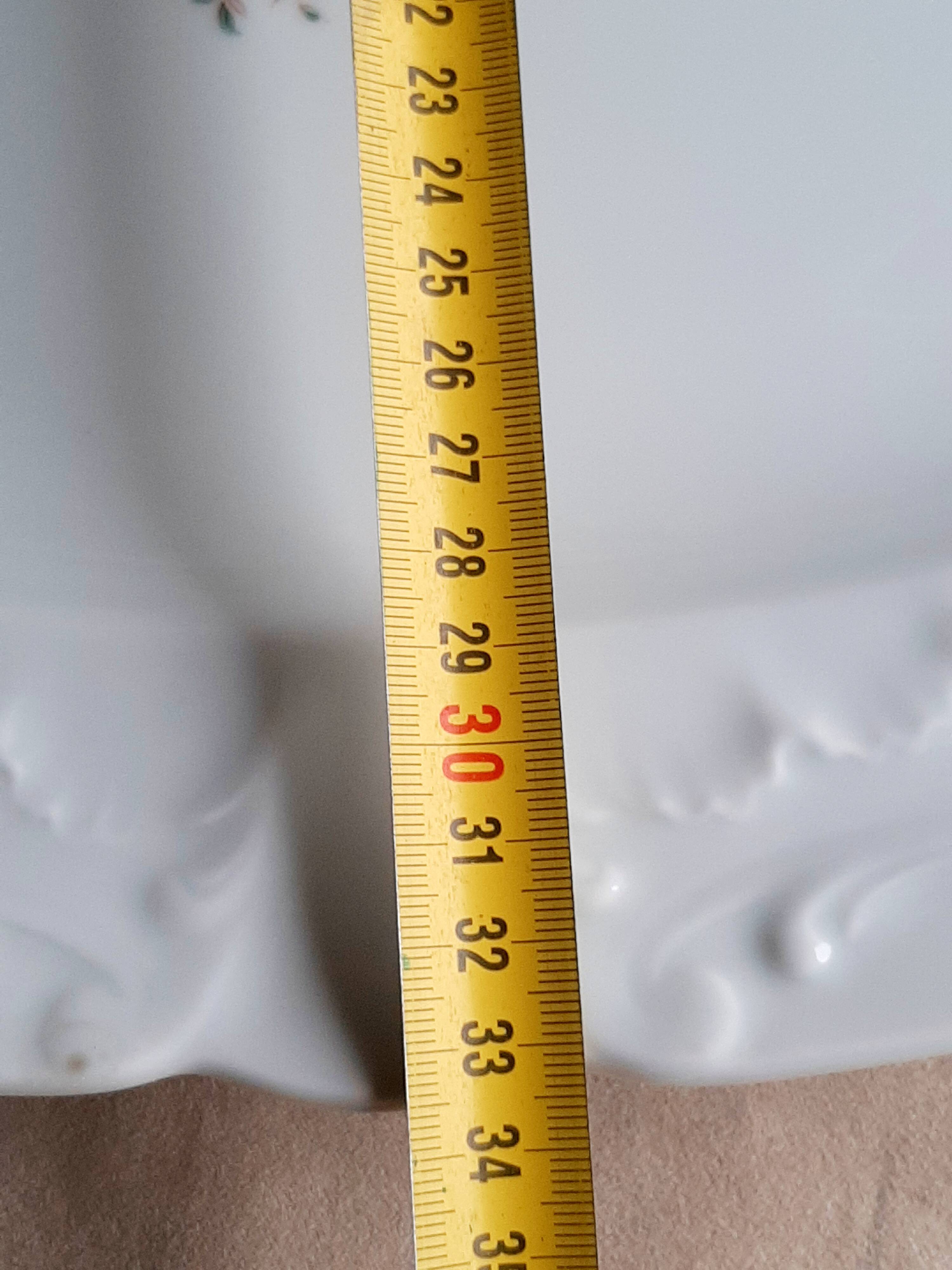 Large serving dish in Limoges porcelain