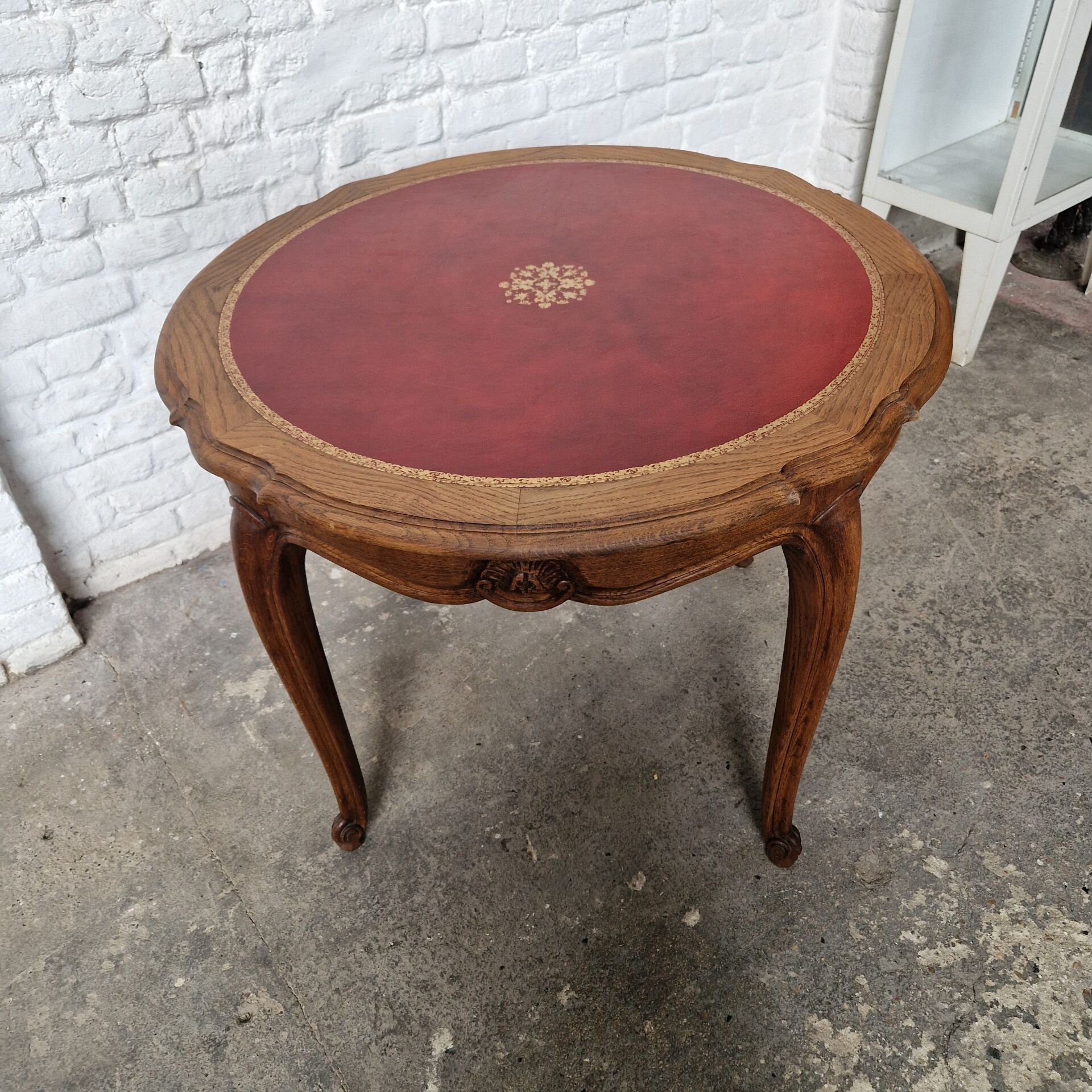 Louis XV table style