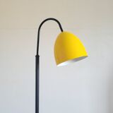 E-reader magazine holder scoubidou