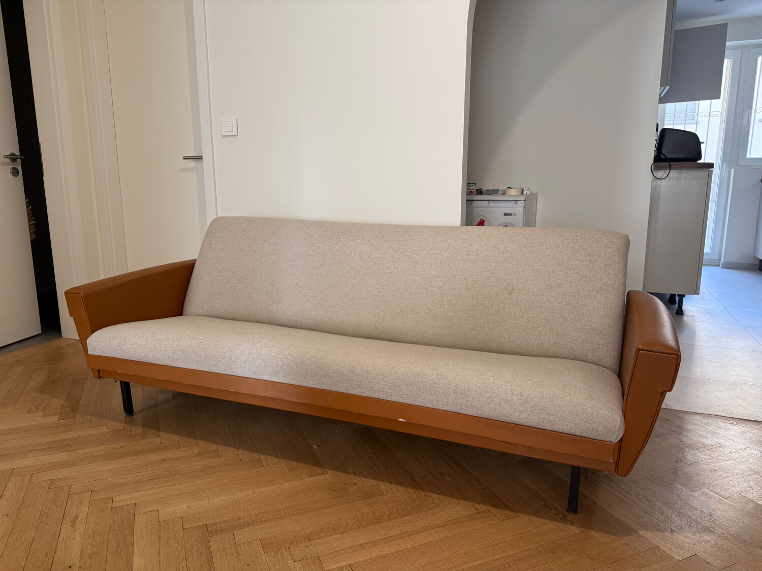 Convertible sofa design