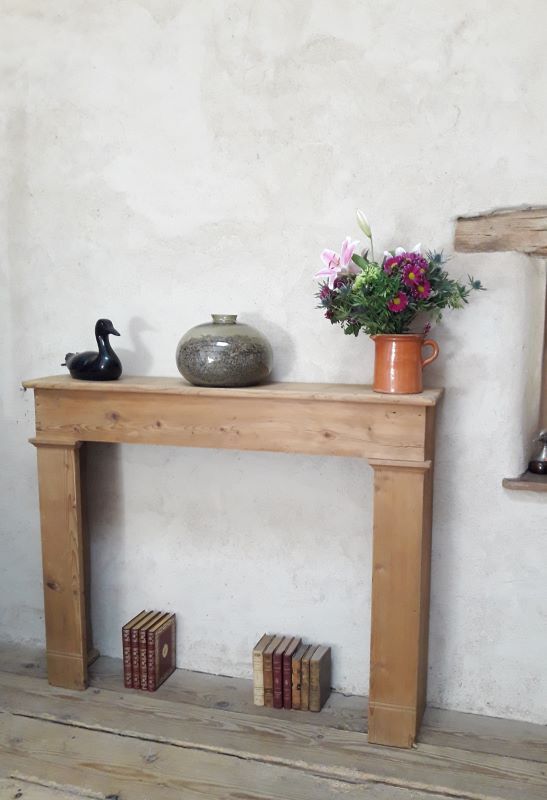 Fireplace mantle XIX l130xh103cm in fir