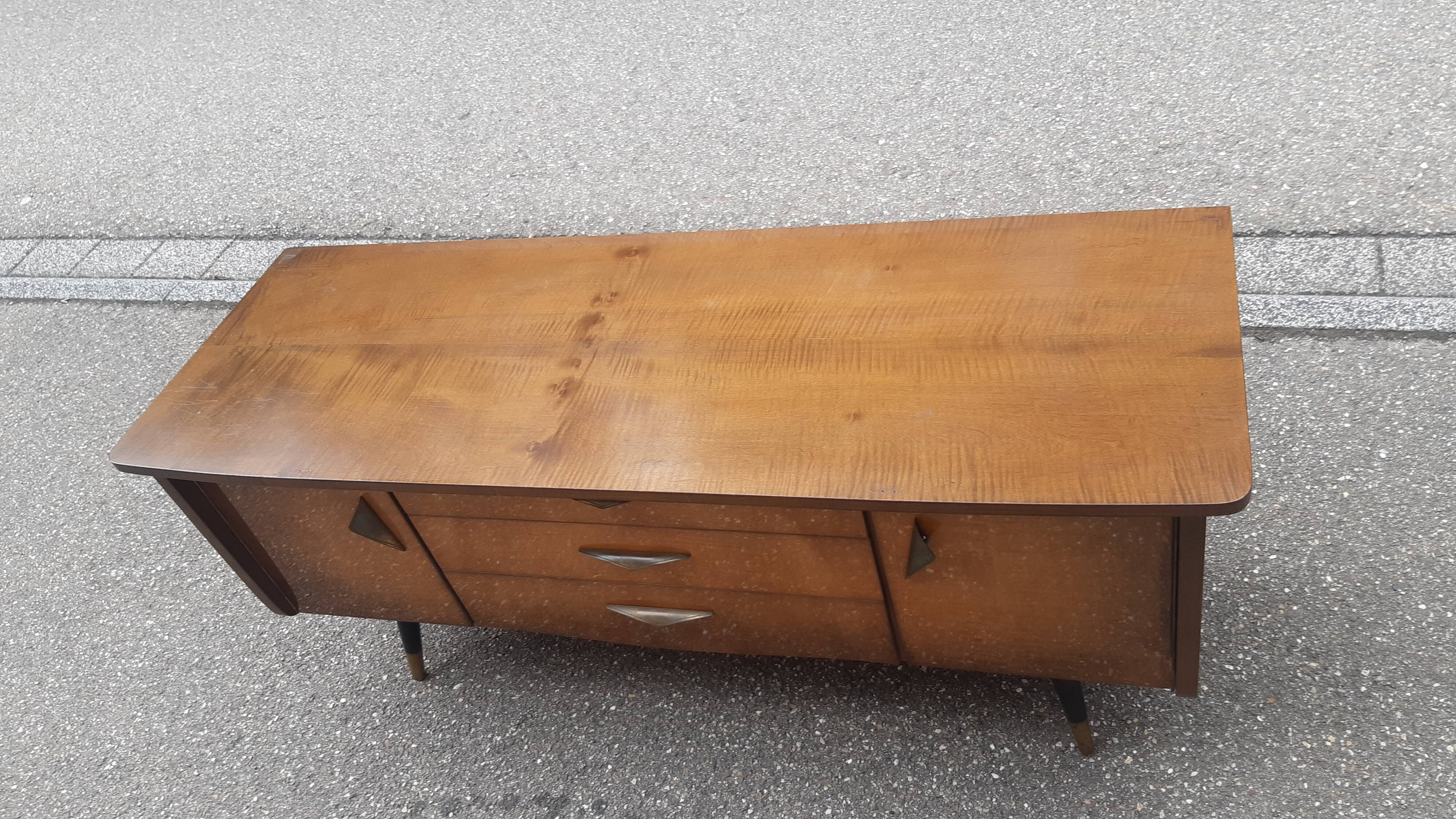 Vintage bass enfilade