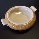 Very beautiful old soup tureen from Villeroy & Boch in very good condition.