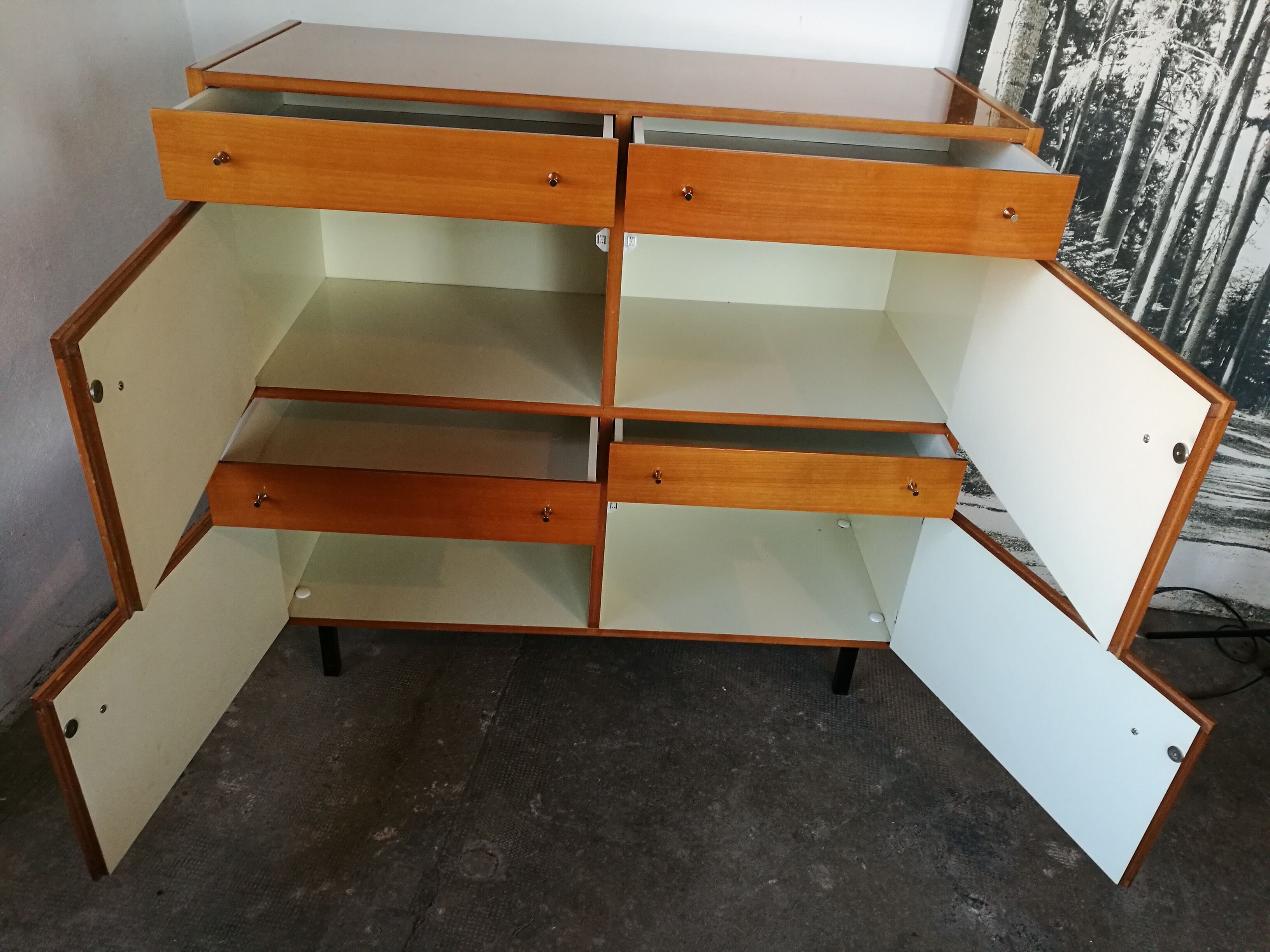 Buffet 1970 in blond wood
