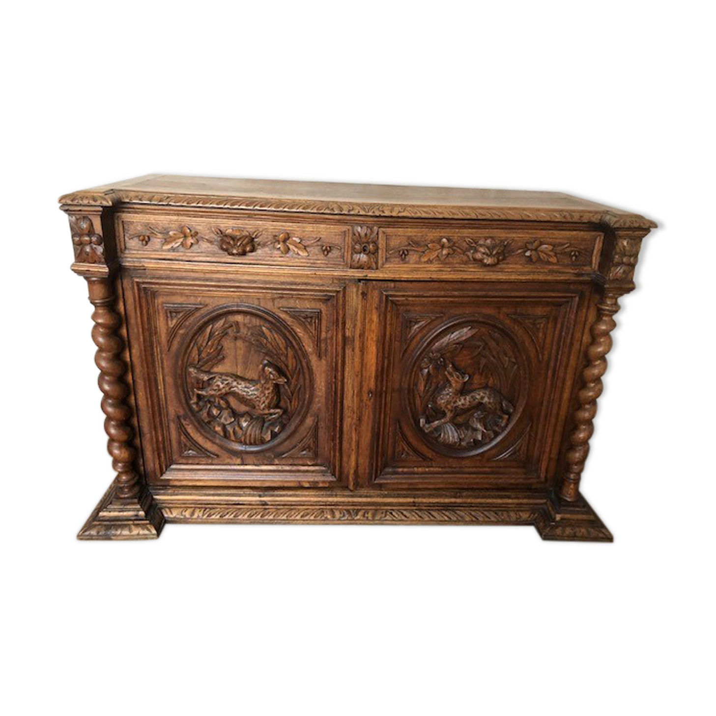 Buffet style Henri II