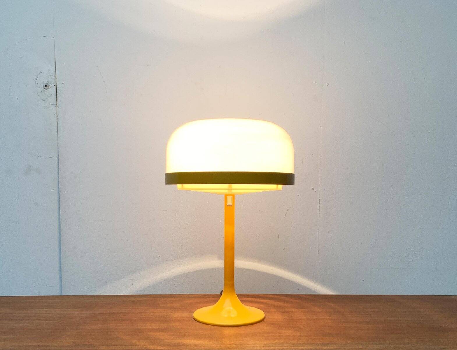 Lampe de table champignon allemande de l'ère spatiale Mid-Century de Kaiser Idell / Kaiser Leuchten, années 1960