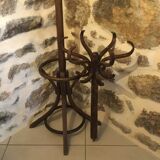 Baumann coat holder