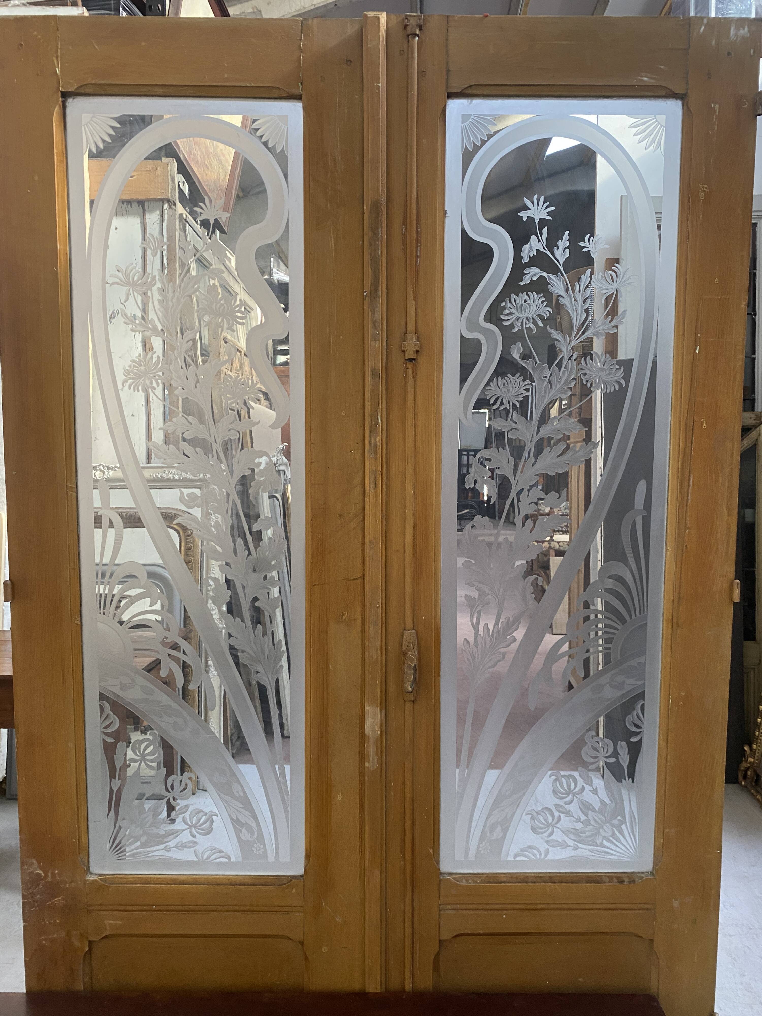 Double dividing door in wood and etched glass, 20th century
