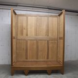 Art Deco carved oak wardrobe - Flemish workshop circa 1930
