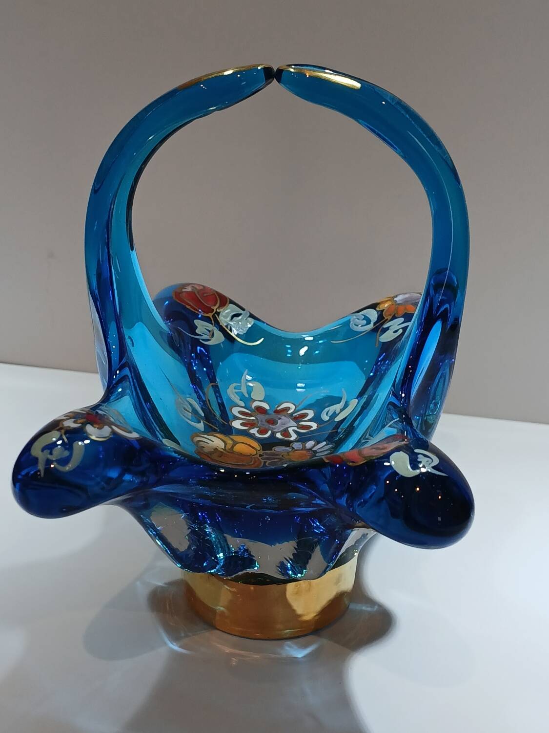 Vintage blown glass basket of Spanish art signed ROYO.