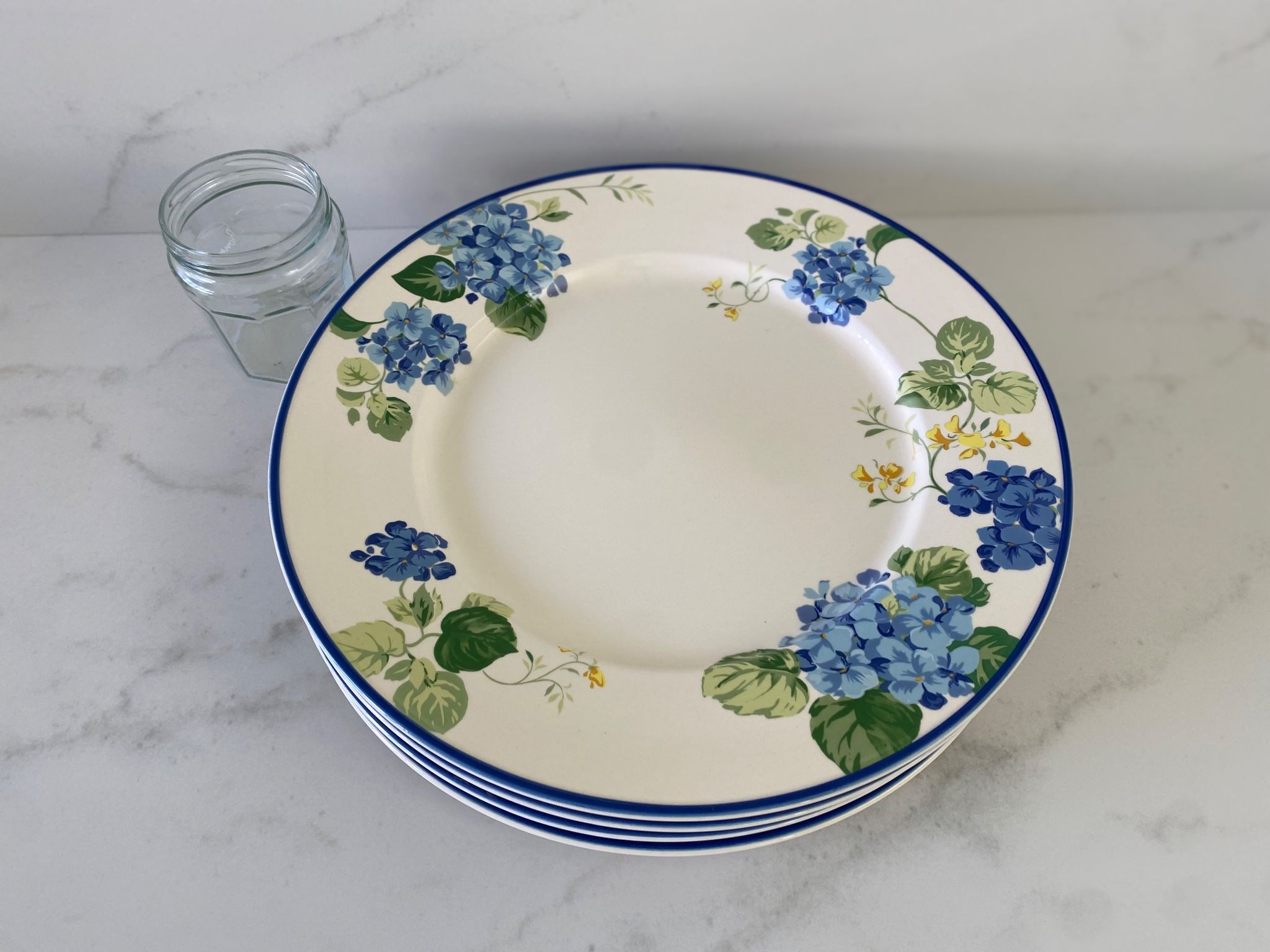 "Hortensia" table service from Luneville, earthenware, 80 pieces