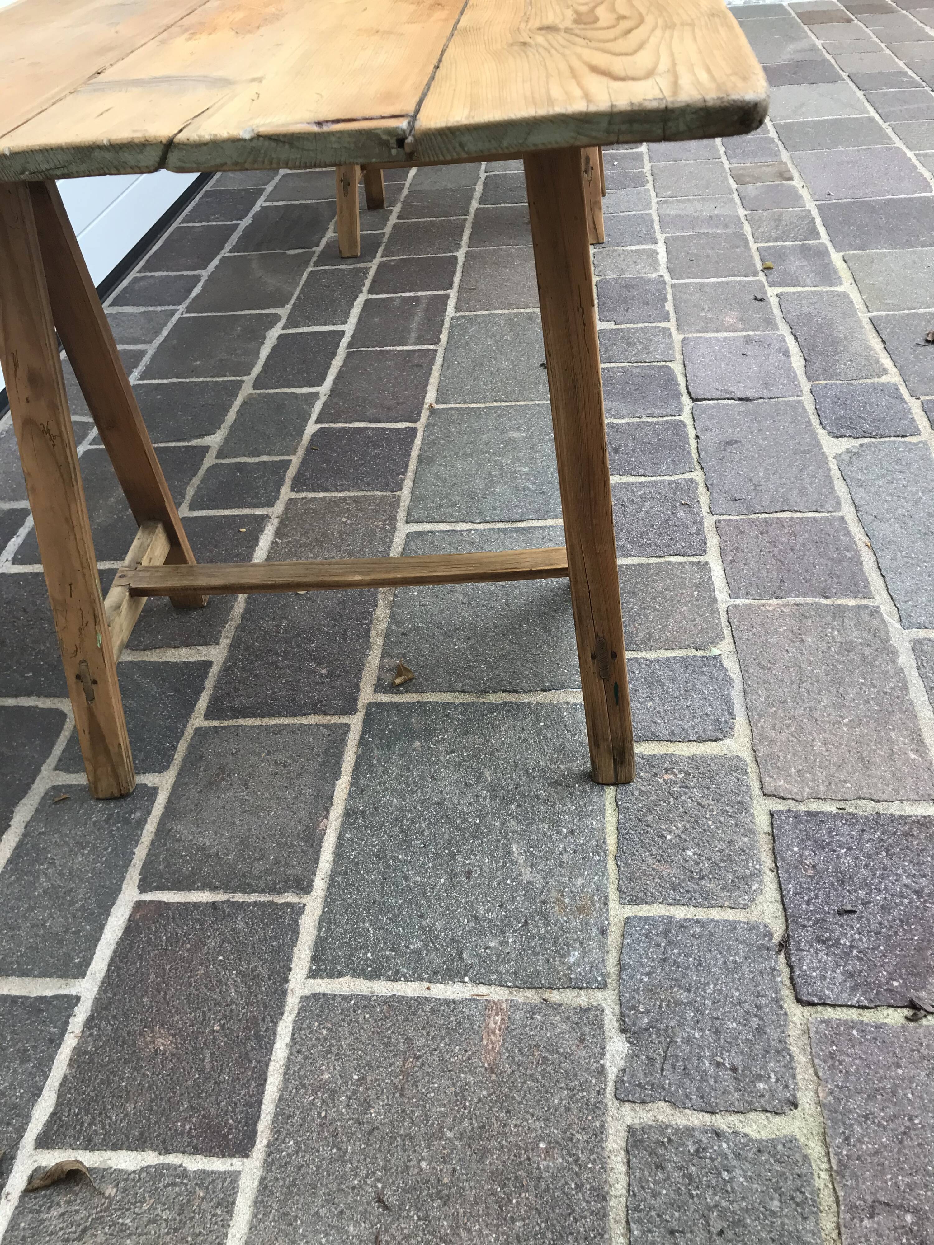 Winegrower's farm table