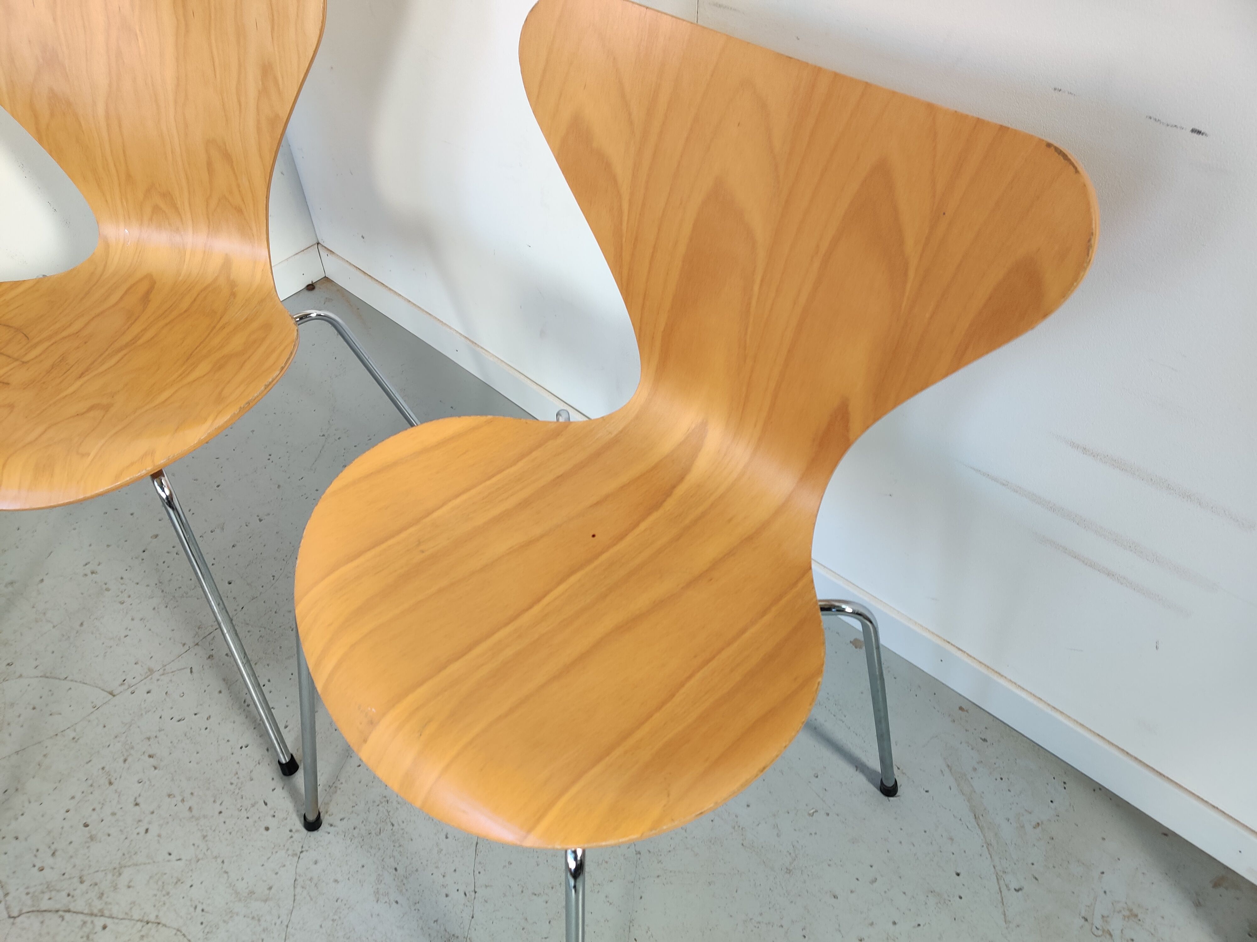 6 chairs series 7 by Arne Jacobsen for Fritz Hansen