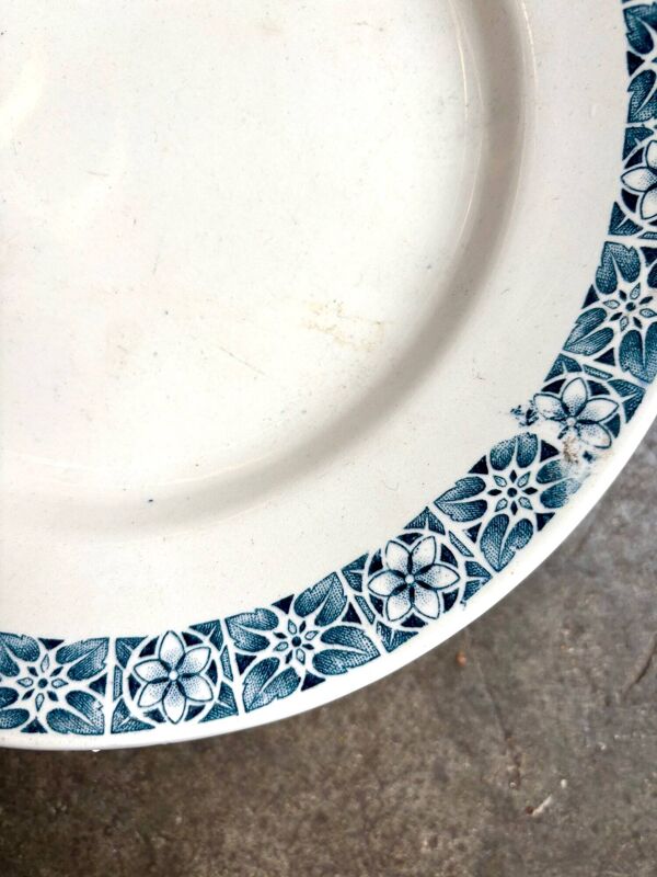 Assiette à gâteau Longchamp en terre de fer, service ''René