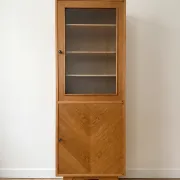 Vintage display cabinet from the 1960s in wood.