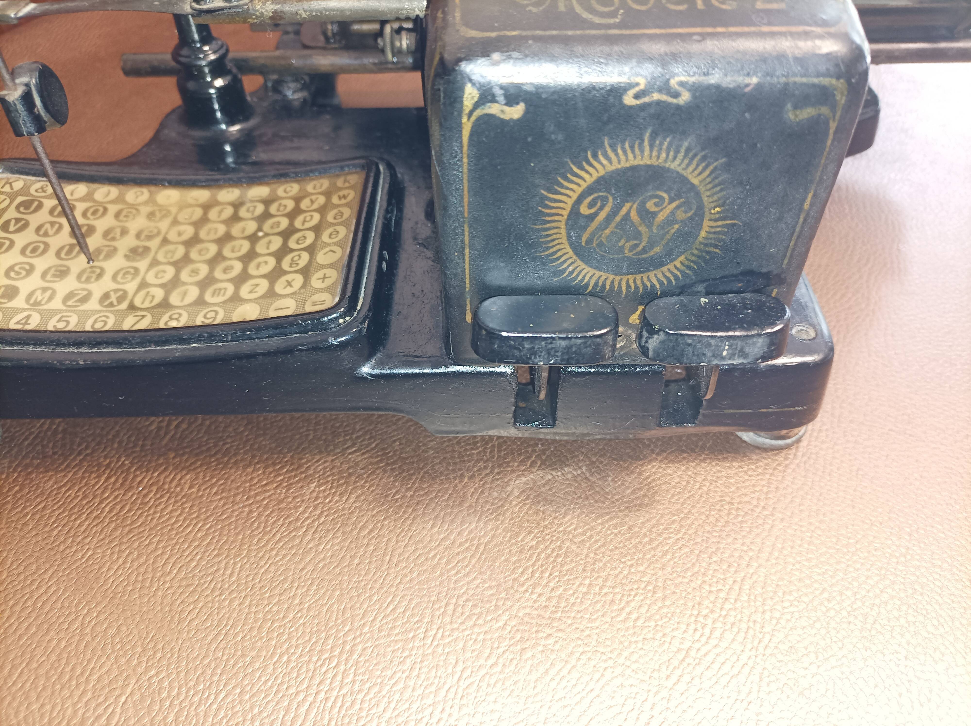 Cute typewriter model 2B from 1910/30