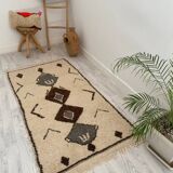 Handcrafted Moroccan Berber carpet 150 x 93 CM