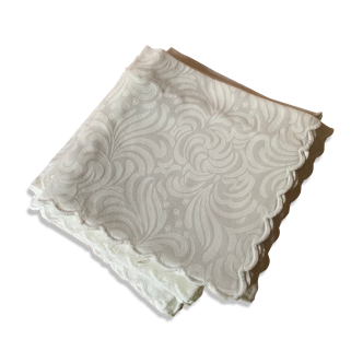 Oval damask tablecloth