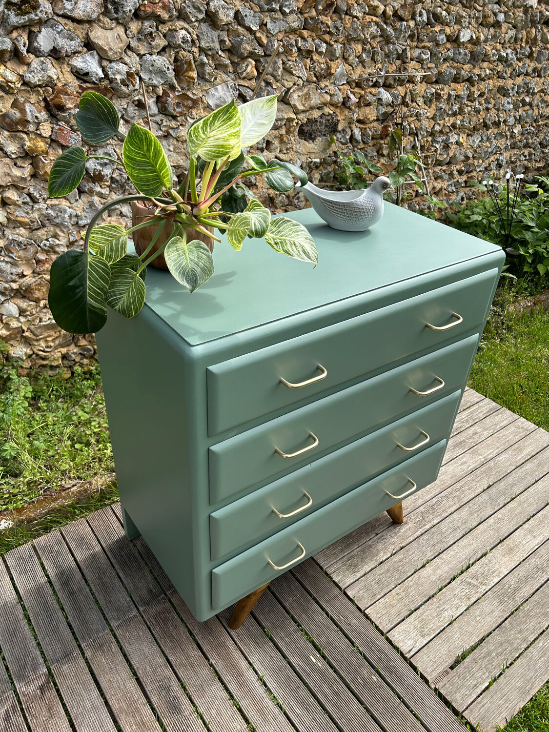 Vintage 1960s cedar green chest of drawers with 4 drawers.