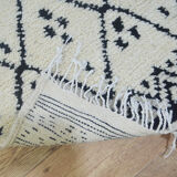 Berber carpet beni ouarain 252 x 144 cm