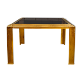 Table basse en laiton et verre.