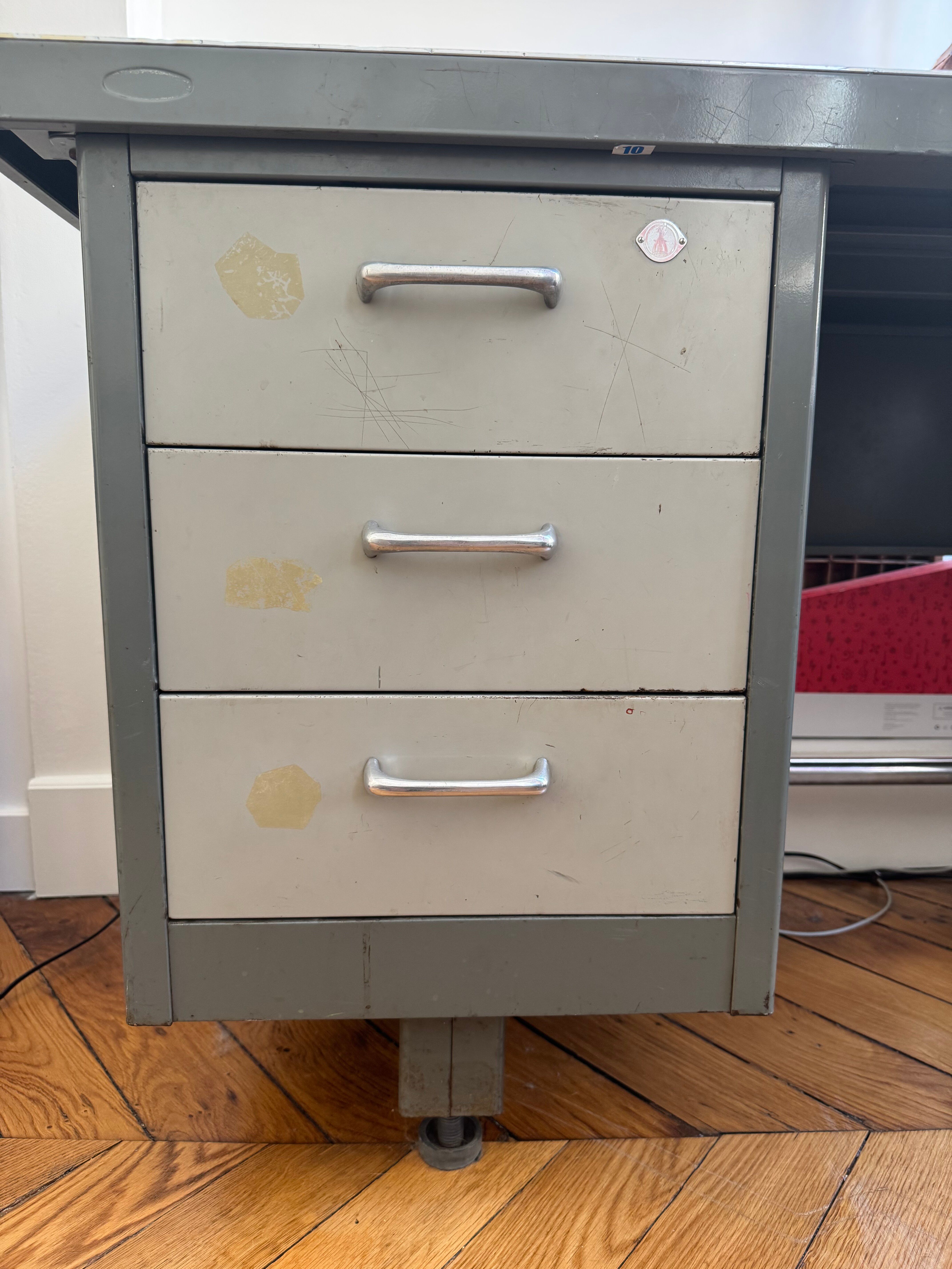 Metal desk
