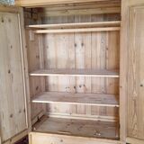Armoire en pins