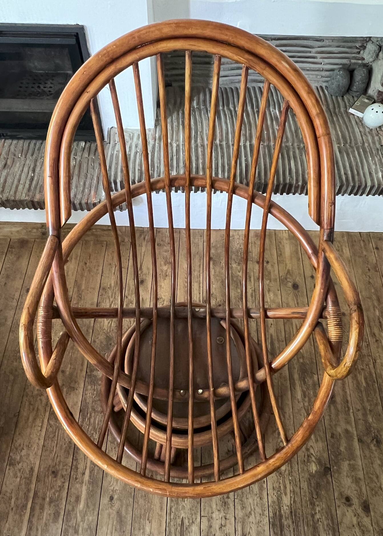 Pair of rotating rattan armchairs