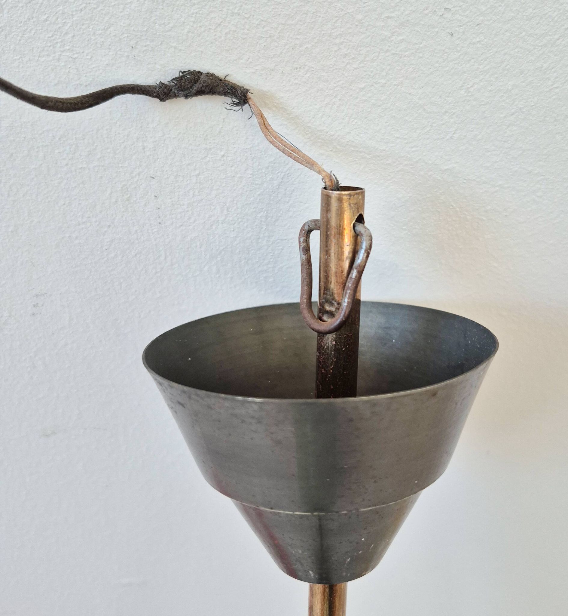 Pendant light, in brass and tricolor opaline glass