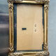 Cadre en bois doré mesures 20 cm x 14 cm verre convexe