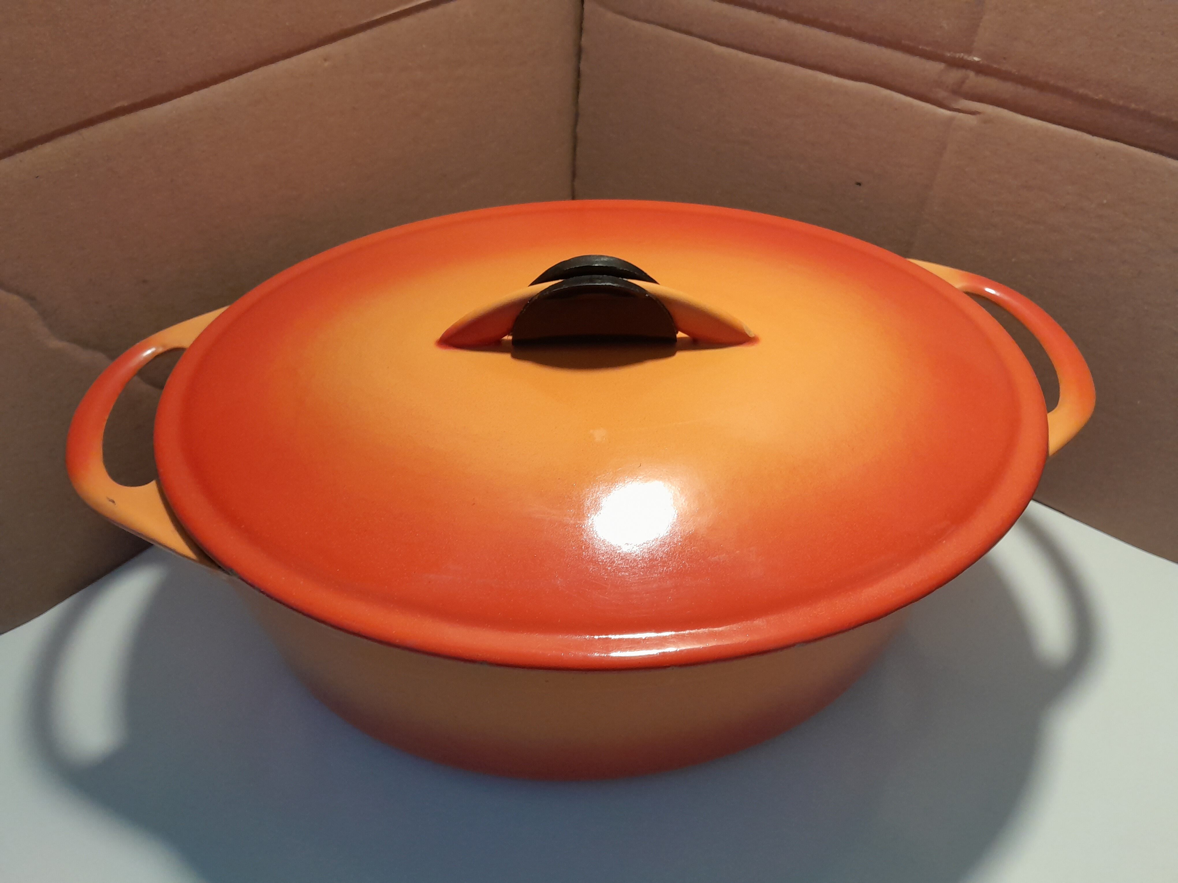Vintage cast iron casserole orange 38.5 cm