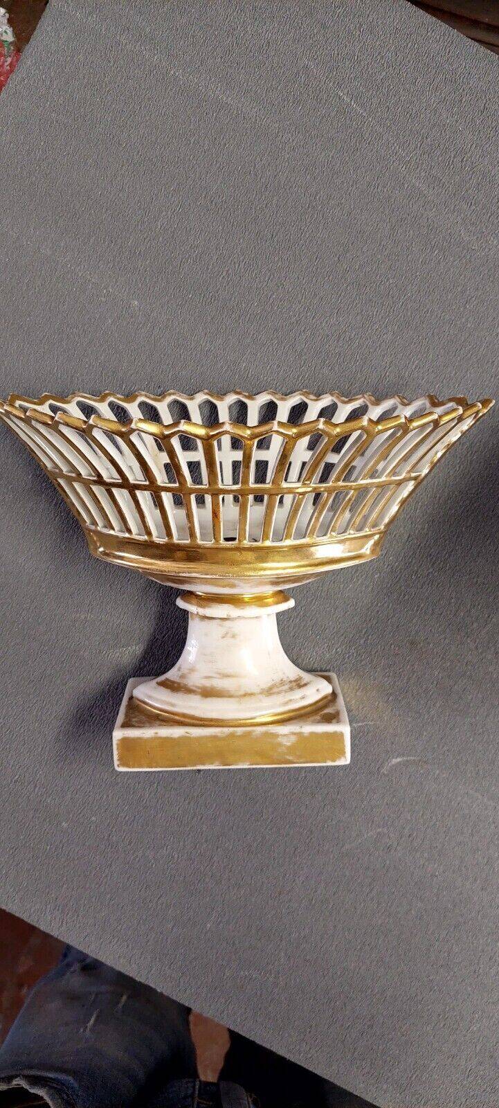 Porcelaine vieille Paris centre de table ajouré doré début XIXe siècle