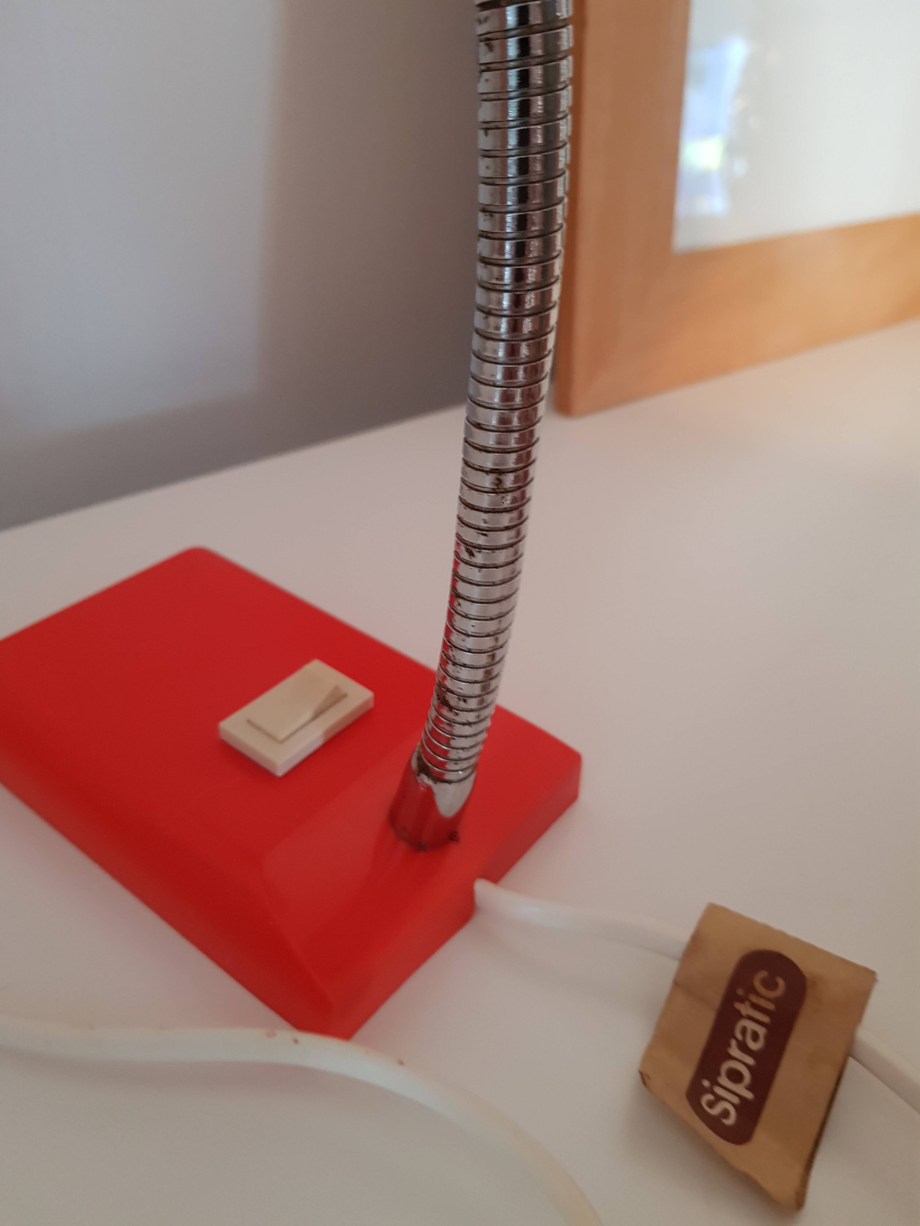 Mini lampe de bureau plastique orange