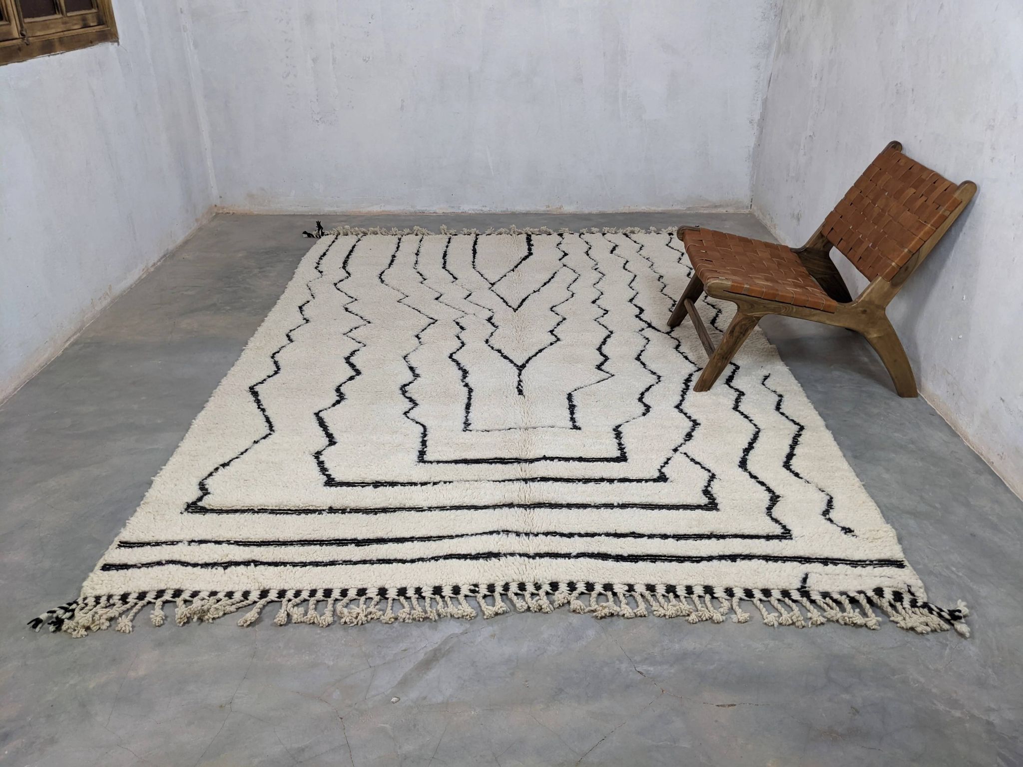 Large Beni Ouarain rug, 285 x 205 cm
