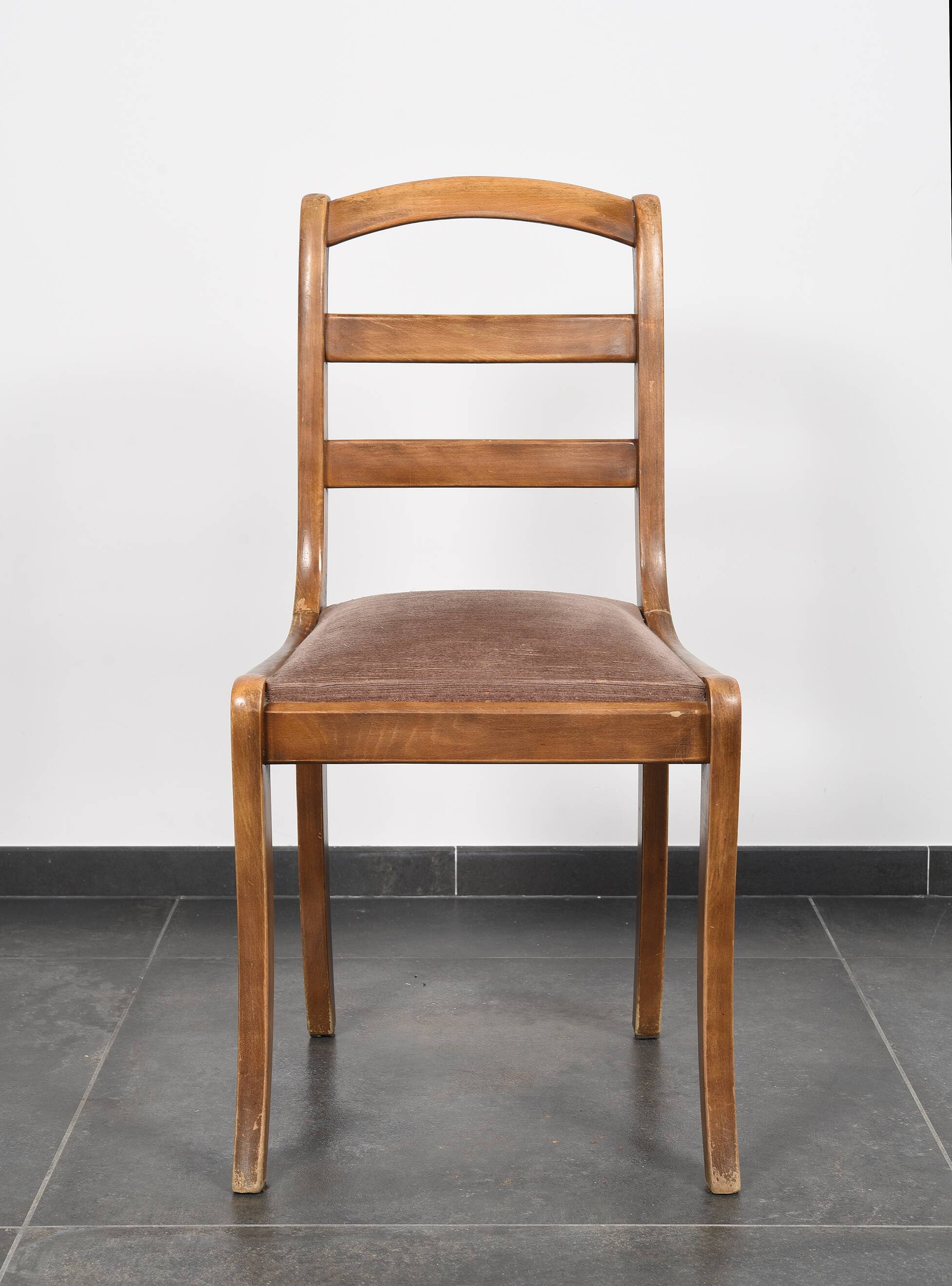 Barrette chairs with saber legs, set of 4