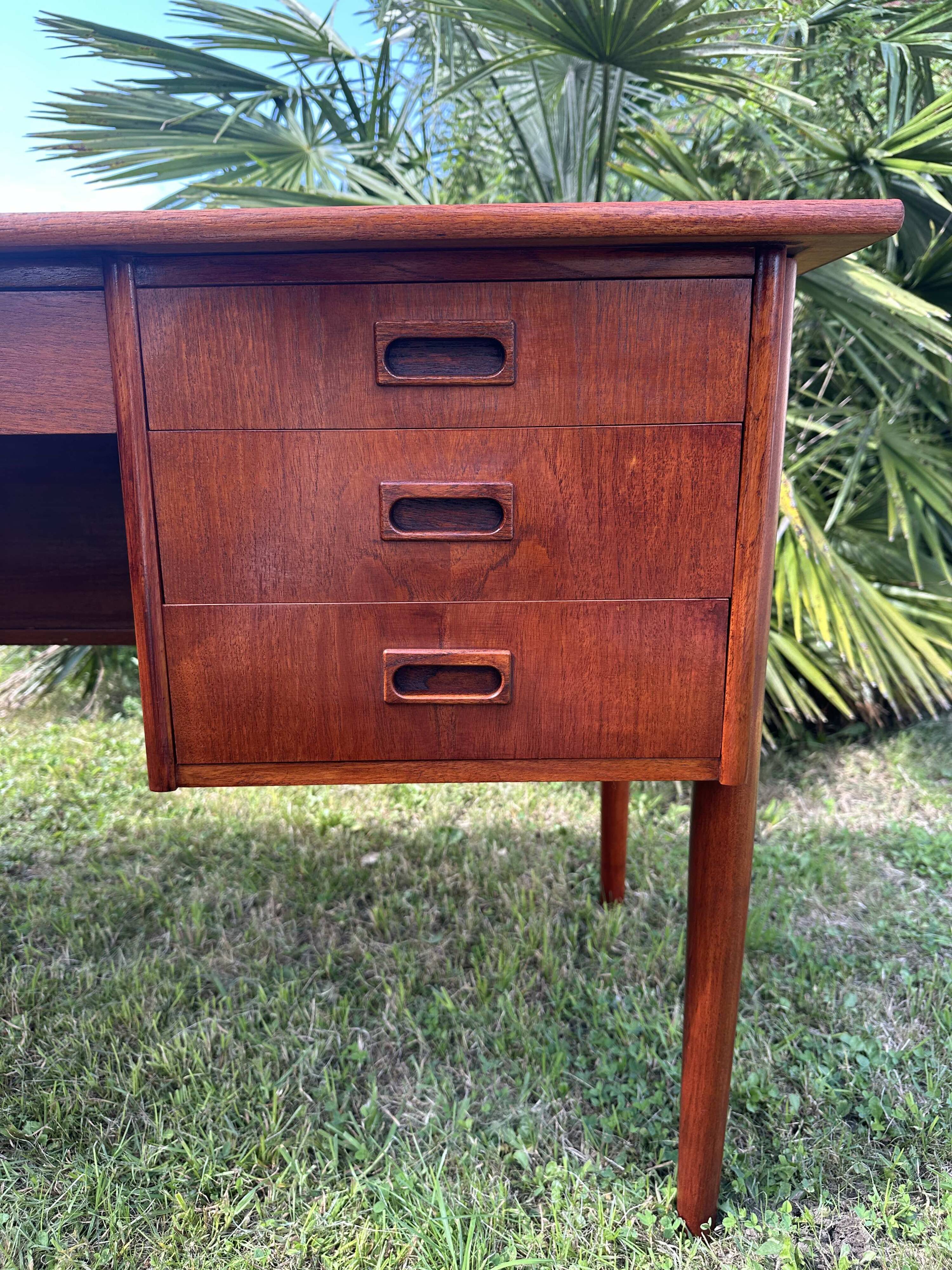 Vintage danish desk 1960
