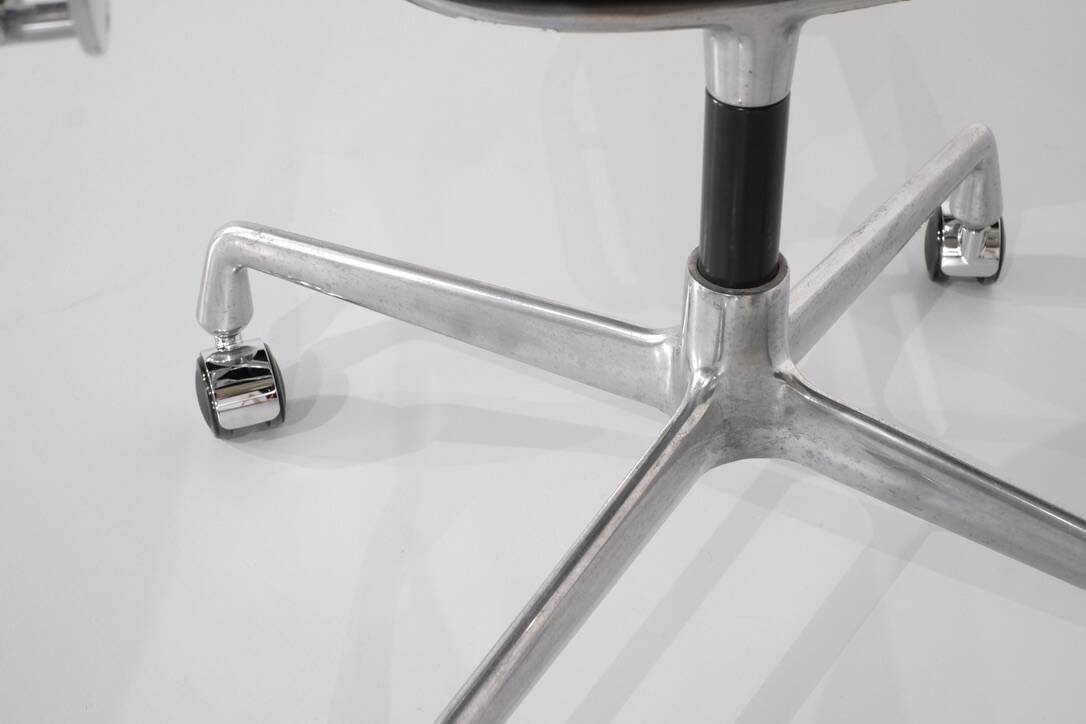 Soft Pad Chair "EA 207" Charles Ray Eames, United States, 1969.