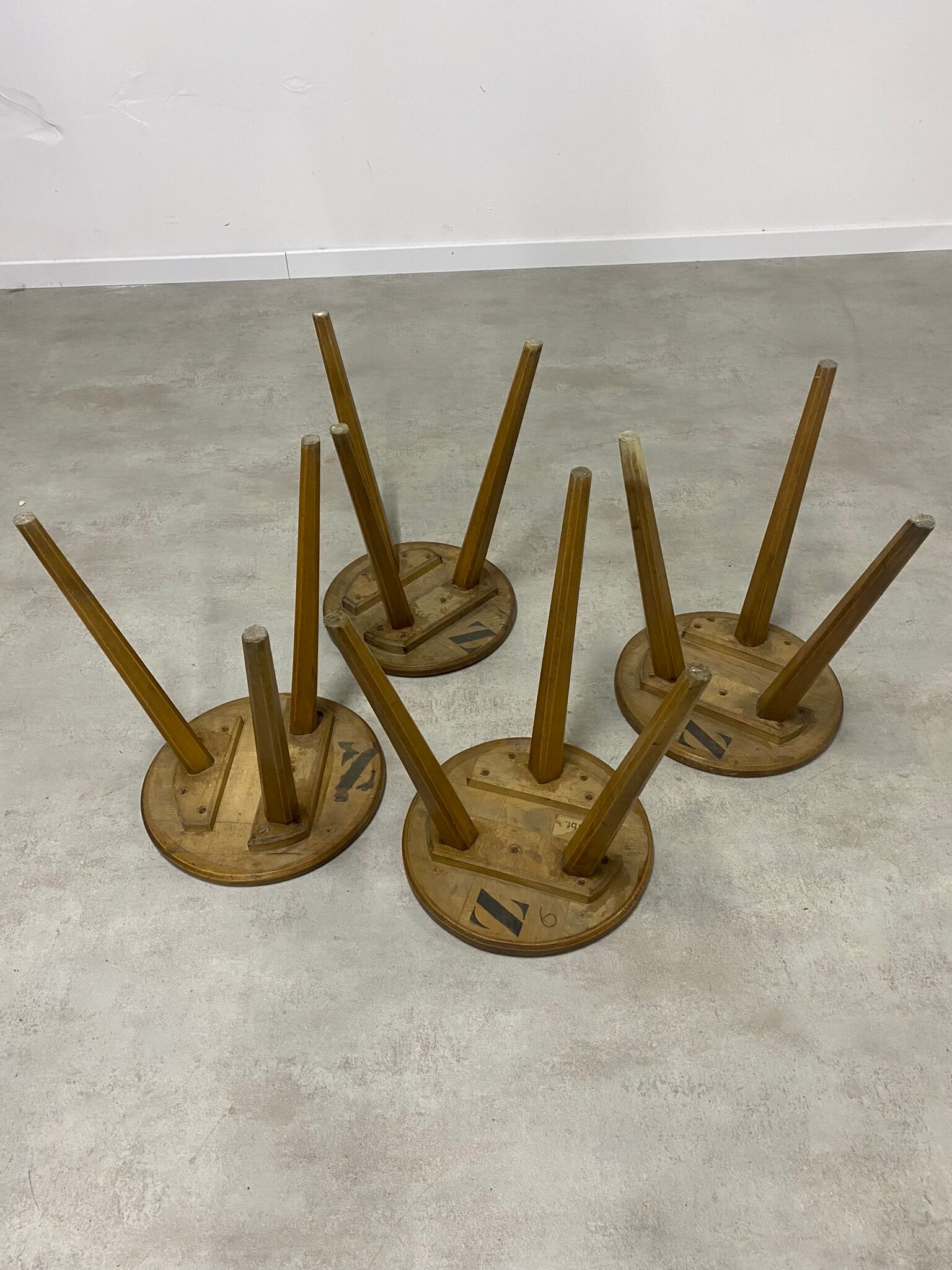 Set table and 4 wooden stools bistrot design of the 50