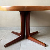 Table scandinave ronde vintage à pied central étoile extensible