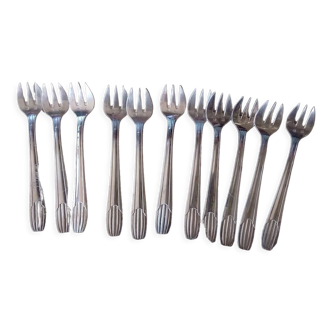 11 silver metal oyster forks