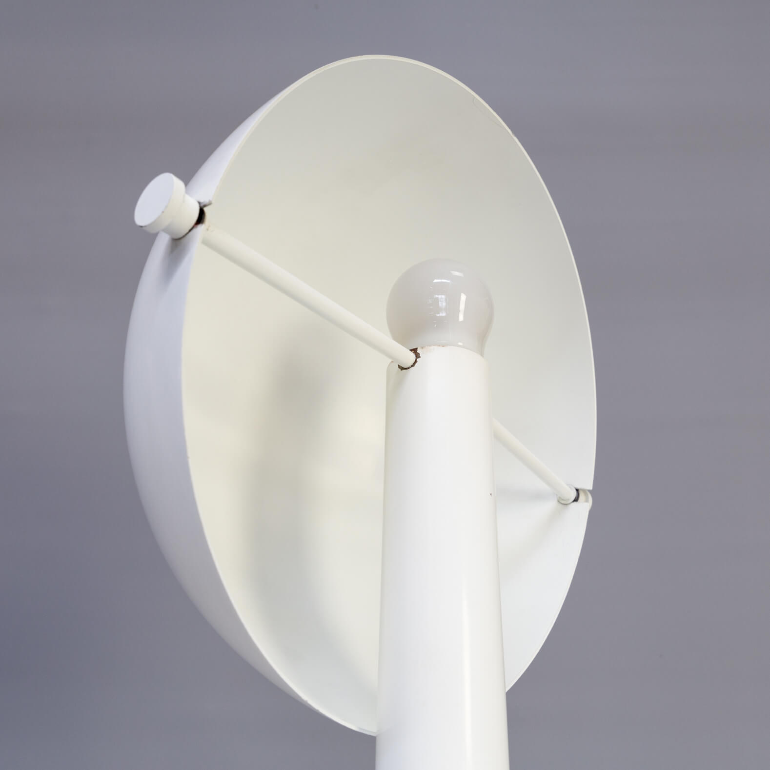 Lampe de table champignon en métal blanc des années 90